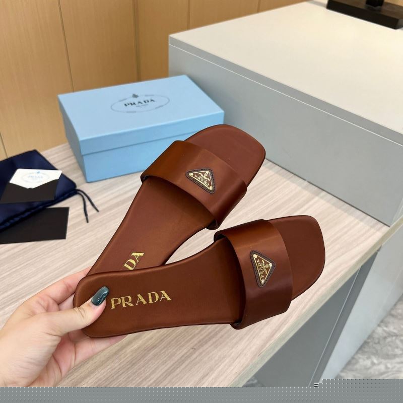 Pra*a slippers